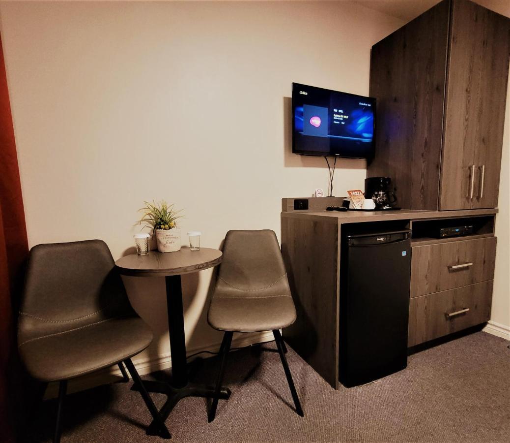 Hotel Et Motel Le Chateauguay Québec Dış mekan fotoğraf